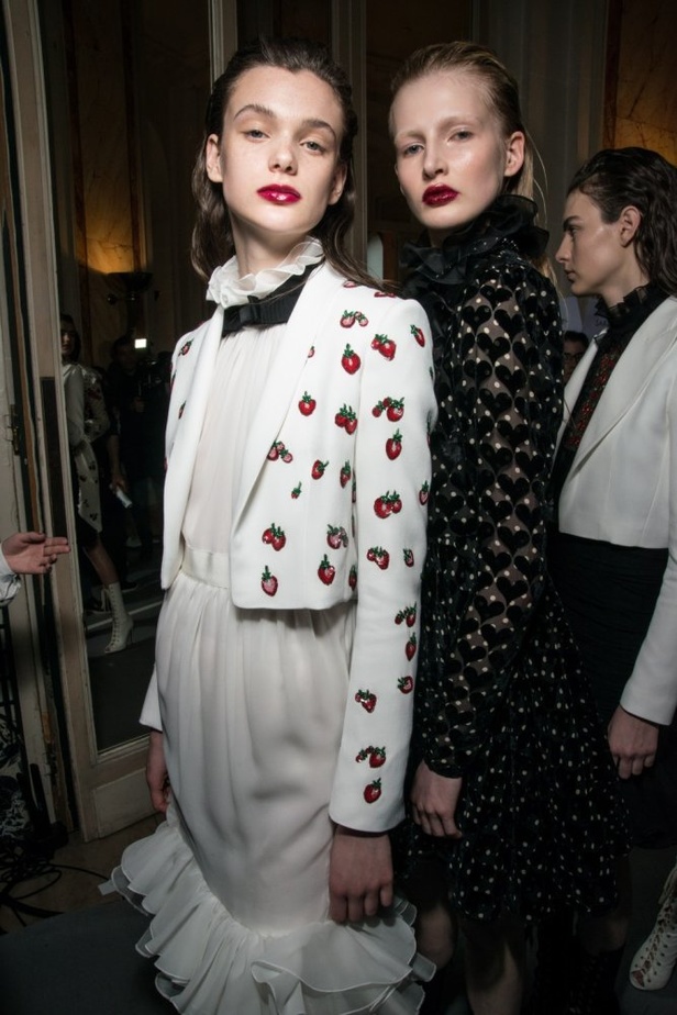 مجموعة جيامباتيستا فالي Giambattista Valli لخريف وشتاء 2017