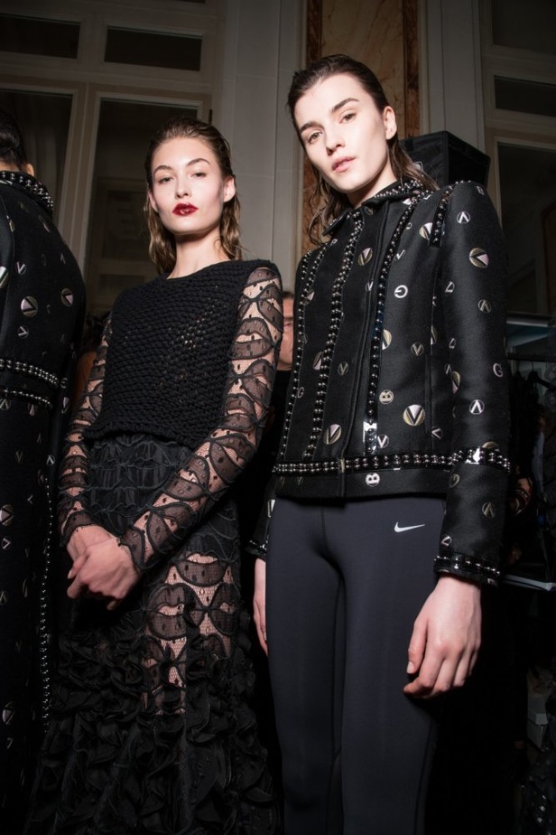 مجموعة جيامباتيستا فالي Giambattista Valli لخريف وشتاء 2017