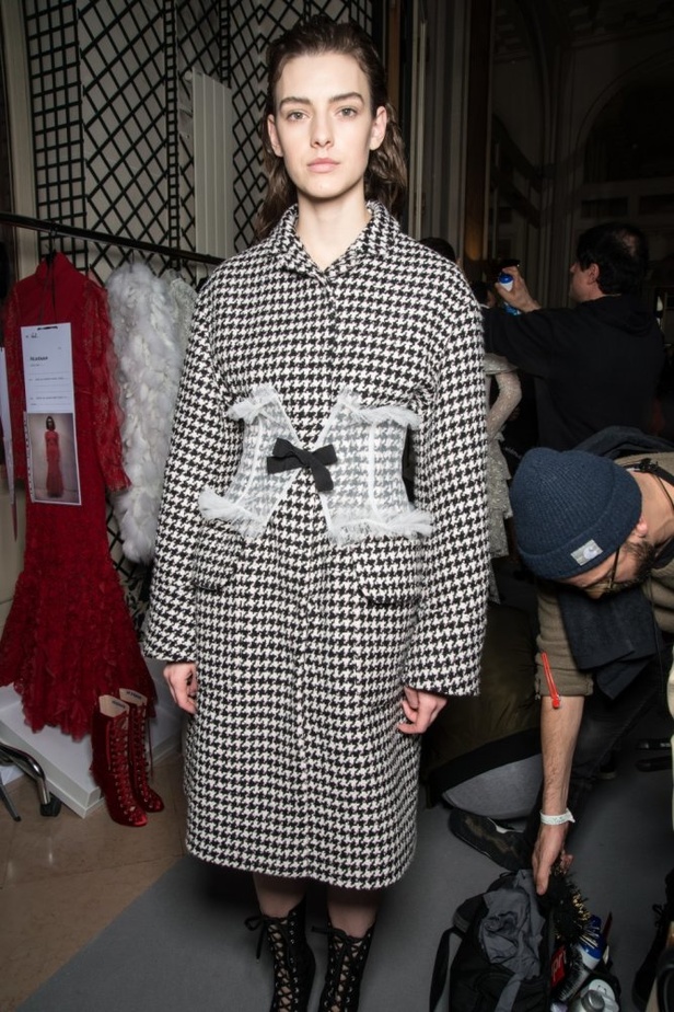 مجموعة جيامباتيستا فالي Giambattista Valli لخريف وشتاء 2017