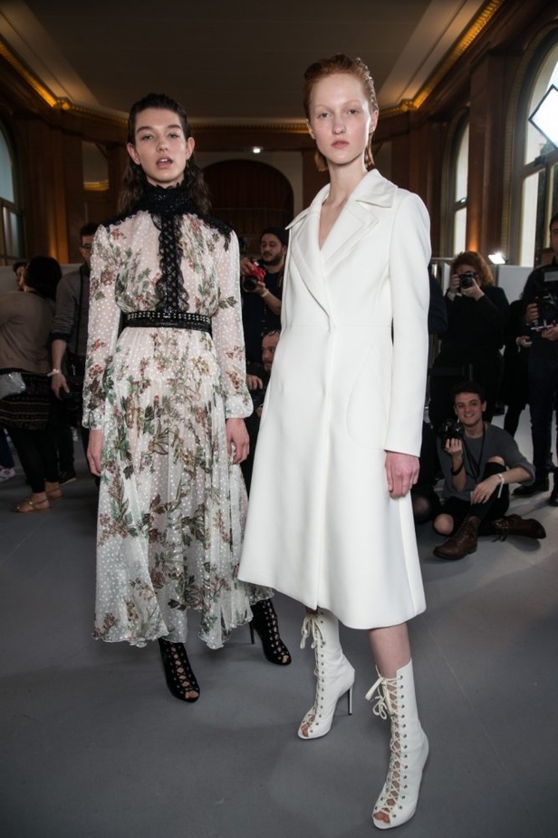 مجموعة جيامباتيستا فالي Giambattista Valli لخريف وشتاء 2017