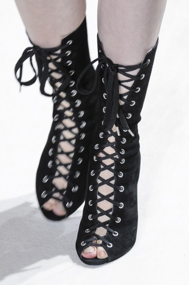 مجموعة جيامباتيستا فالي Giambattista Valli لخريف وشتاء 2017