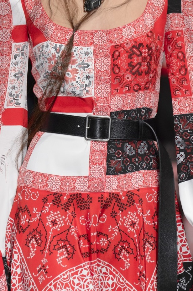 مجموعة الكسندر ماكوين للألبسة الجاهزة لخريف و شتاء 2017