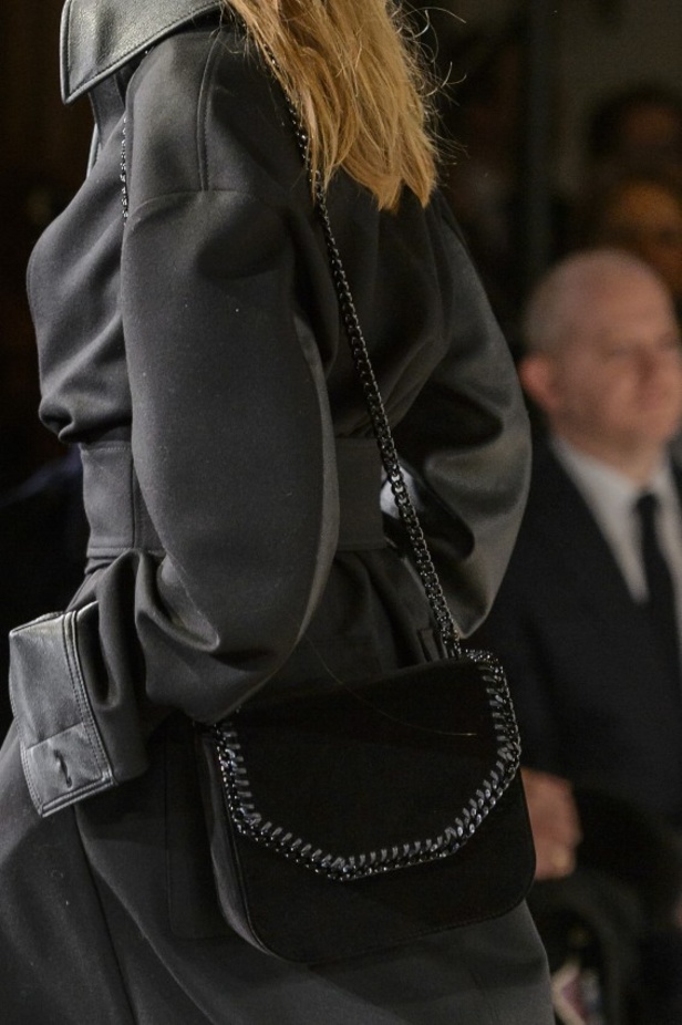 عرض أزياء ستيلا مكارتني لموسم خريف وشتاء 2017