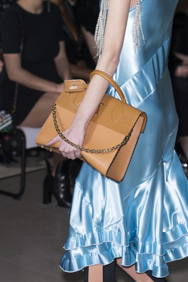 مجموعةلوي فيتون Louis Vuittonلخريف وشتاء 2017