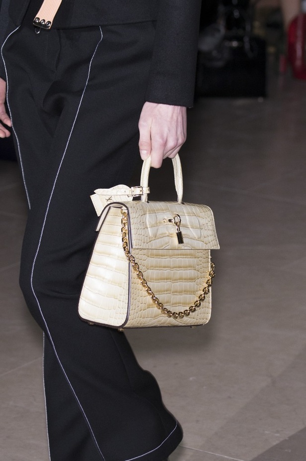 مجموعةلوي فيتون Louis Vuittonلخريف وشتاء 2017