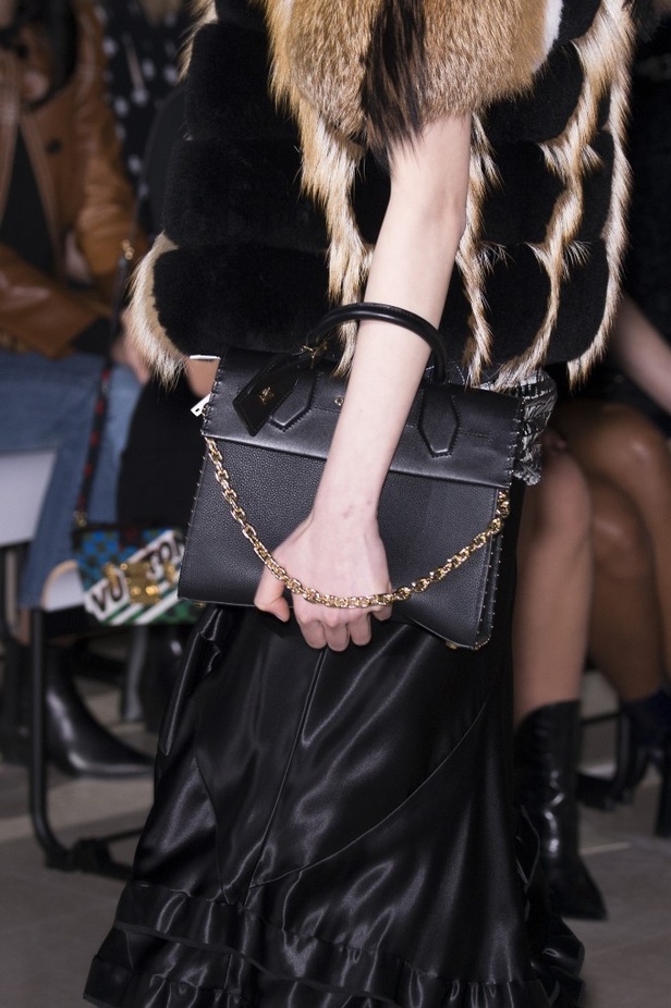 مجموعةلوي فيتون Louis Vuittonلخريف وشتاء 2017