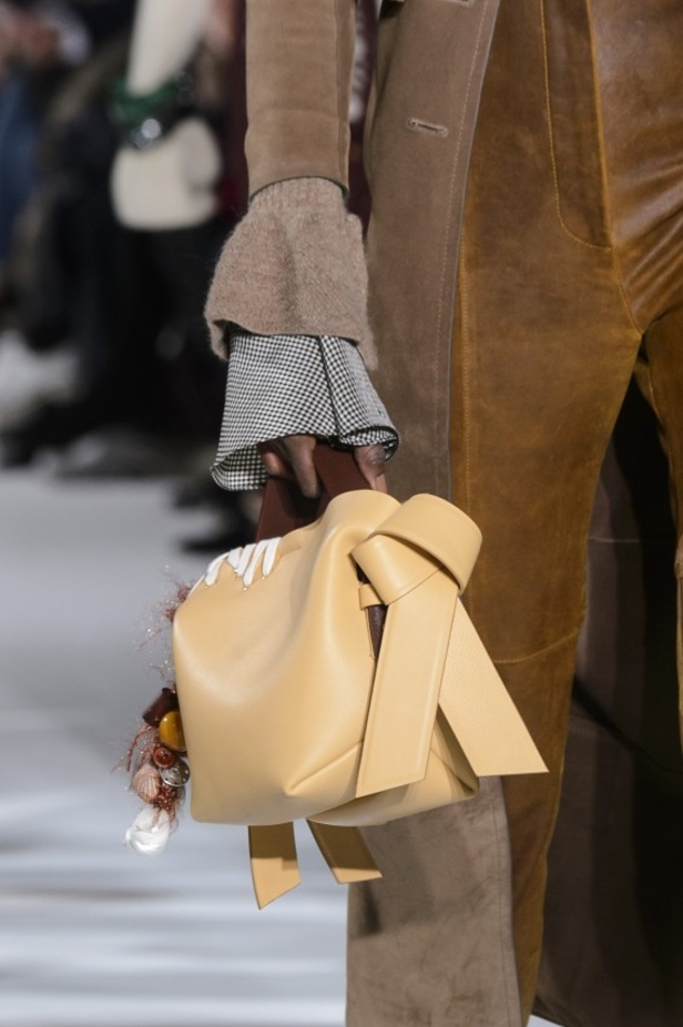 مجموعةAcne Studios  لخريف وشتاء 2017