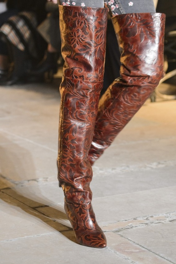 عرض أزياء إيزابيل ماران لخريف وشتاء 2017