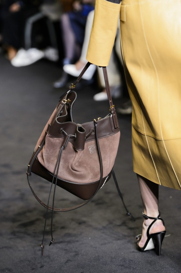 مجموعة لويفي Loewe لخريف وشتاء 2017