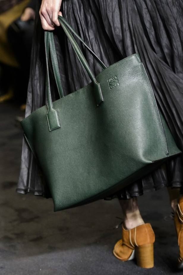 مجموعة لويفي Loewe لخريف وشتاء 2017