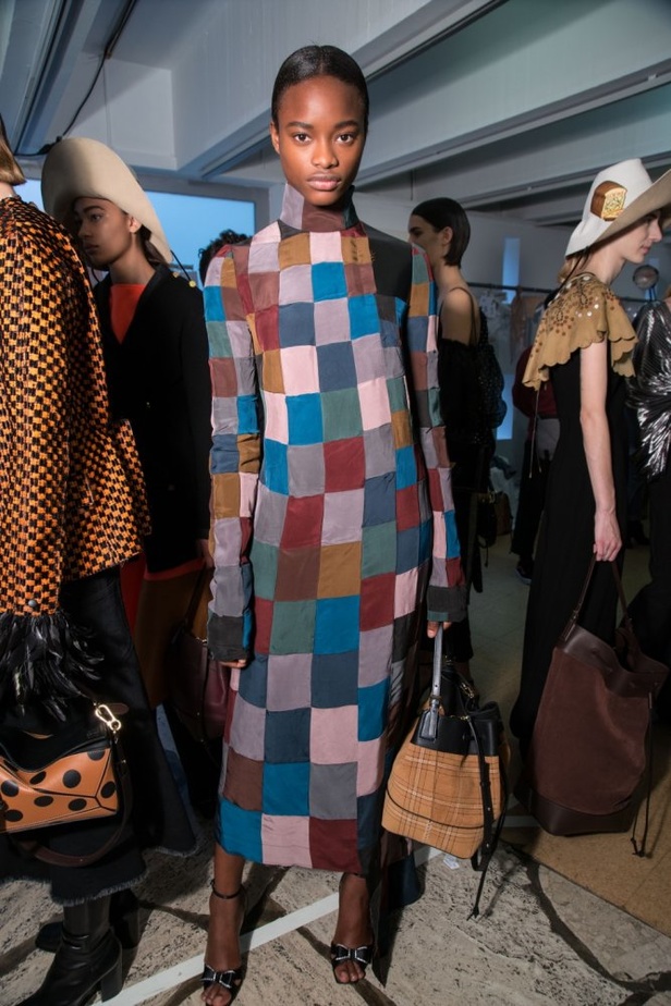 مجموعة لويفي Loewe لخريف وشتاء 2017