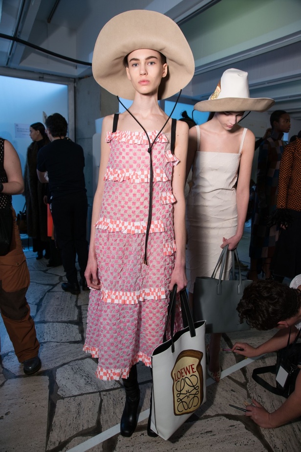 عرض أزياء باسكال ميليه لموسم خريف وشتاء 2017-2018