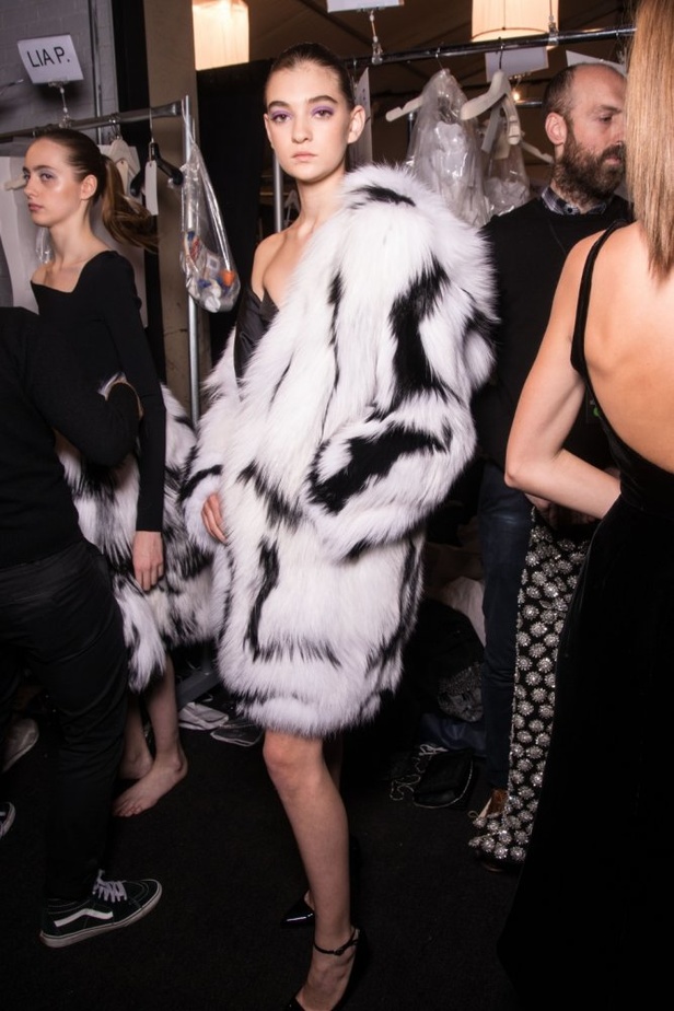 مجموعة اوسكار دي لارنتا لخريف 2017