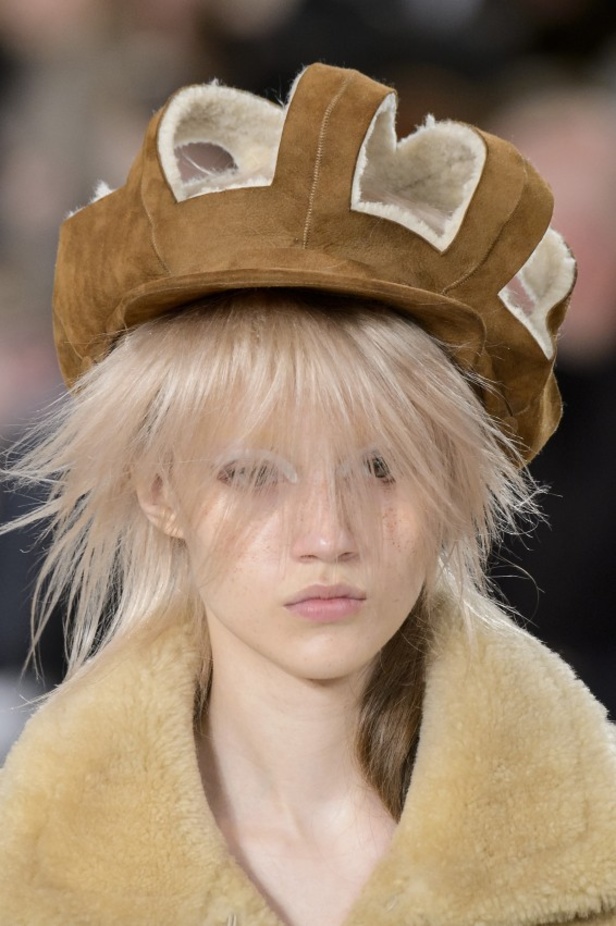 عرض أزياء ميزون مارجيلا لخريف وشتاء 2017-2018