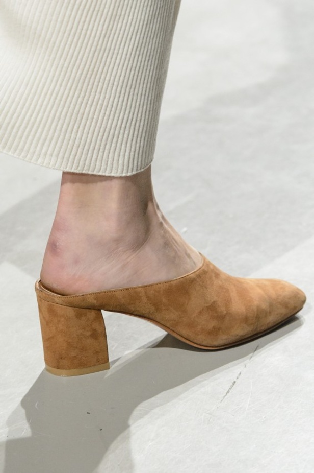 مجموعة Guy Laroche الكلاسيكية لخريف وشتاء 2017