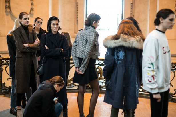 مجموعة إيلي صعب لخريف وشتاء 2017