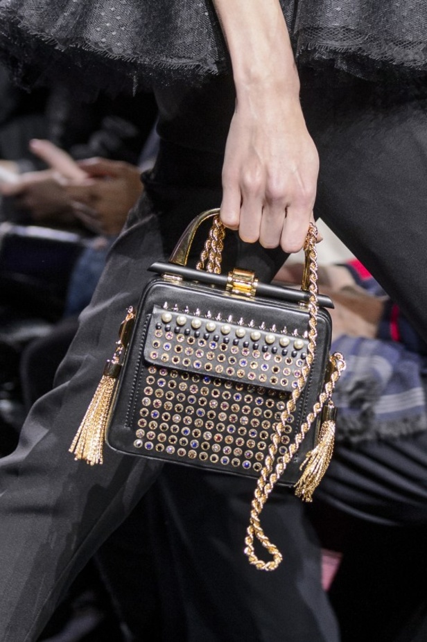 مجموعة إيلي صعب لخريف وشتاء 2017