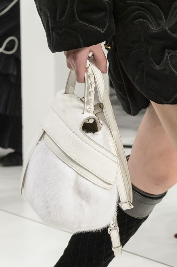  عرض أزياء “تودز” Tod’s لخريف وشتاء ٢٠١٧ !