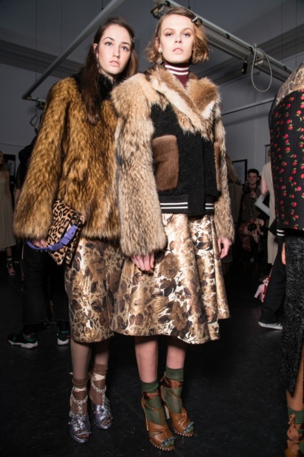 مجموعة دار N.21  لموسم خريف وشتاء 2017-2018