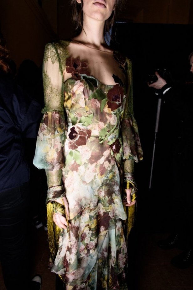  مجموعة Alberta Ferretti لخريف وشتاء 2017 !