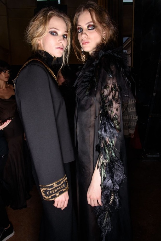  مجموعة Alberta Ferretti لخريف وشتاء 2017 !