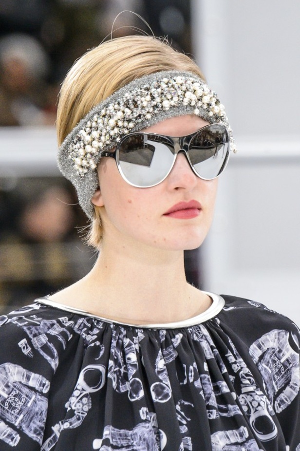 عرض أزياء “شانيل” Chanel لخريف وشتاء 2017