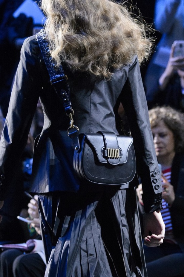 مجموعة كريستيان ديور للألبسة الجاهزة لخريف و شتاء 2017