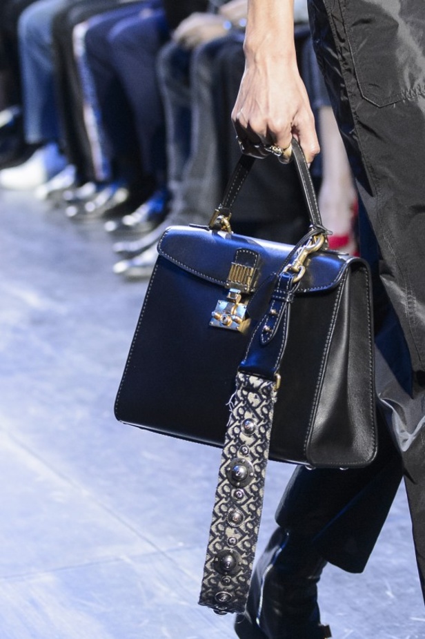 مجموعة كريستيان ديور للألبسة الجاهزة لخريف و شتاء 2017