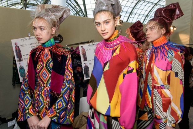 عرض أزياء Manish Arora لخريف وشتاء 2017