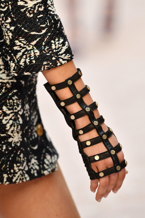 مجموعة شانيل كروز 2018 تعود بنا الى الحضارة اليونانية