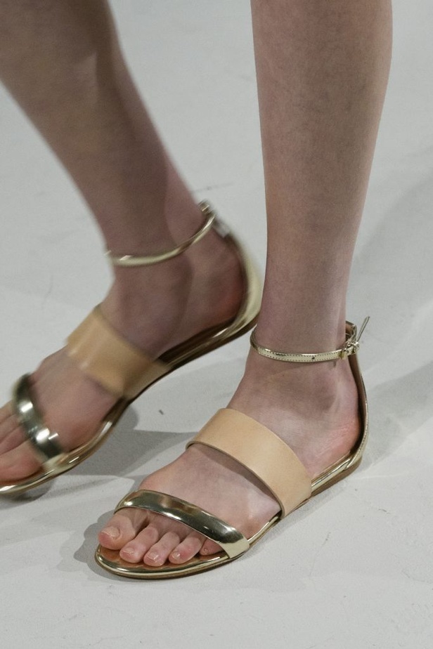 عرض ملكي لمجموعة جيامباتيستا فالي لربيع وصيف 2017