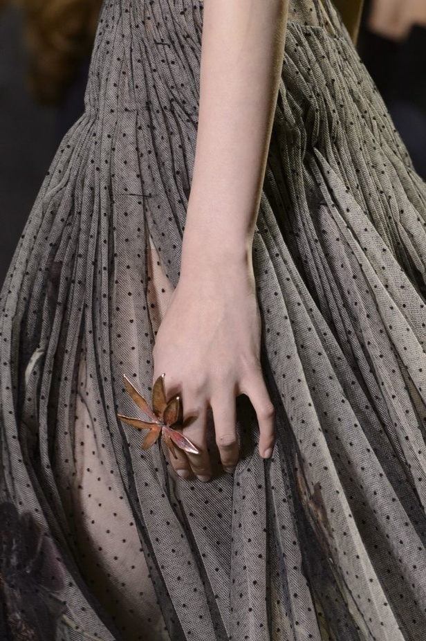 مجموعة الأزياء الفاخرة لدار ديور لموسم ربيع 2017