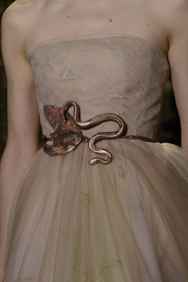 مجموعة الأزياء الفاخرة لدار ديور لموسم ربيع 2017