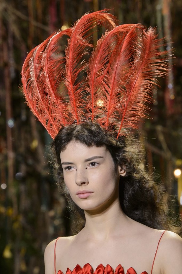 مجموعة الأزياء الفاخرة لدار ديور لموسم ربيع 2017