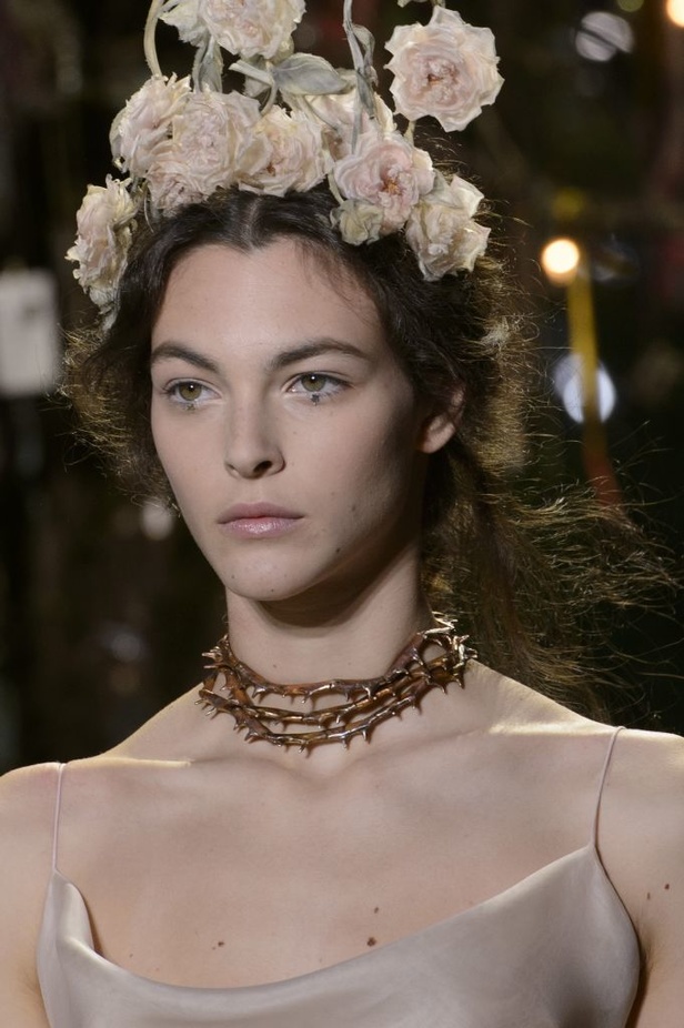 مجموعة الأزياء الفاخرة لدار ديور لموسم ربيع 2017