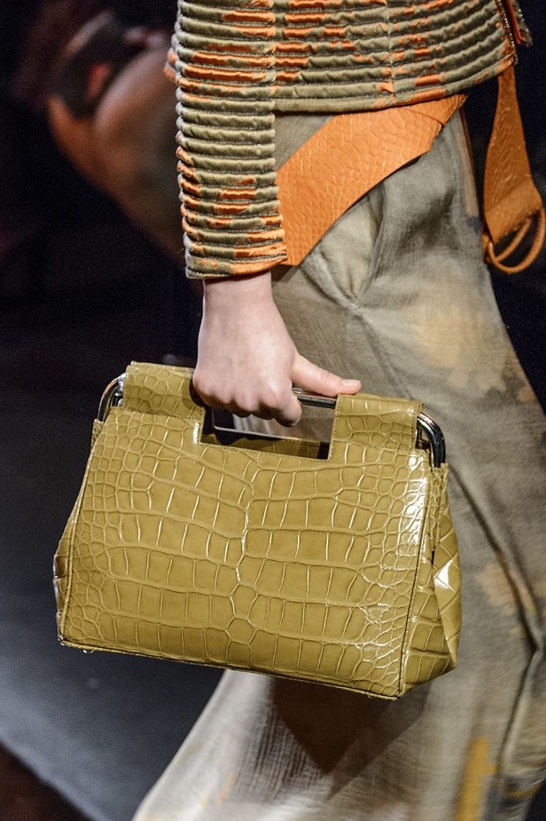 مجموعة أرماني بريفيه للأزياء الراقية لربيع و صيف 2017