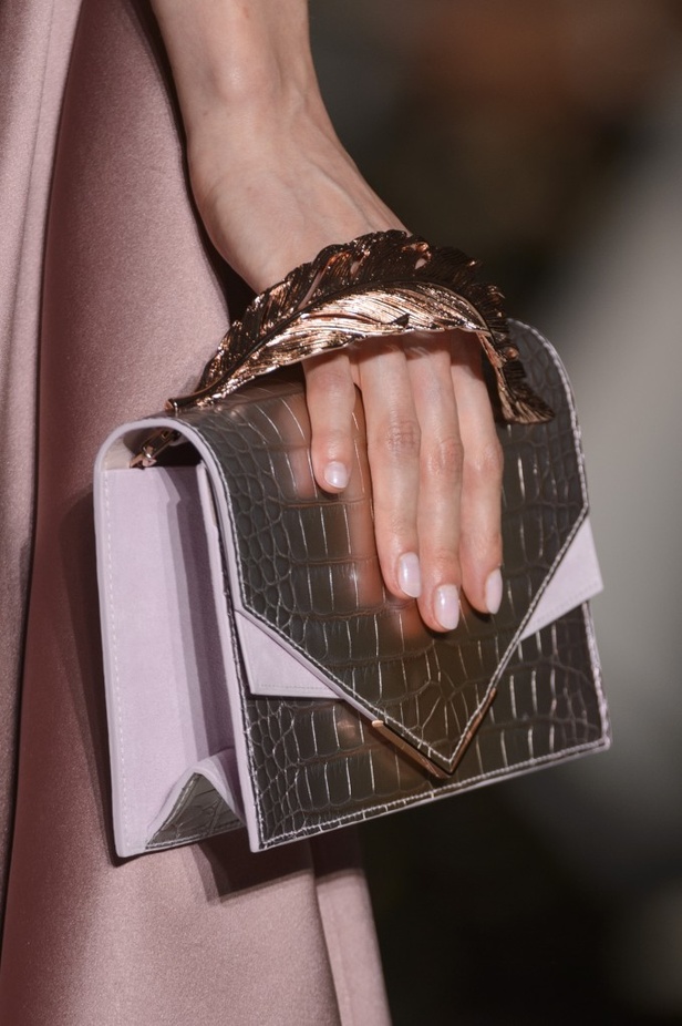 مجموعة Ralph & Russo من الألبسة الفاخرة لخريف وشتاء 2017