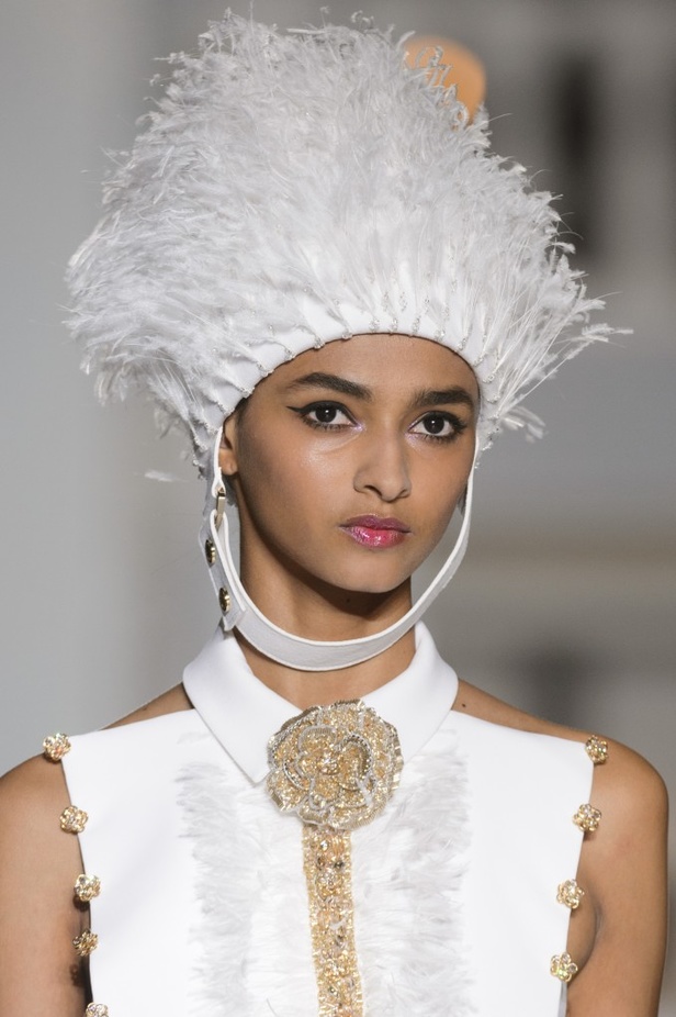 مجموعة Ralph & Russo من الألبسة الفاخرة لخريف وشتاء 2017