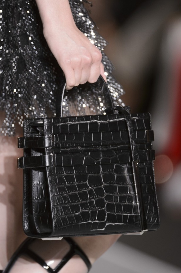 مجموعة Ralph & Russo من الألبسة الفاخرة لخريف وشتاء 2017