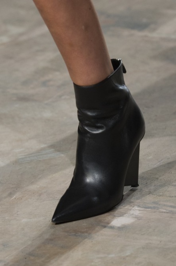 مجموعة Azzaro من الألبسة الفاخرة لخريف وشتاء 2017