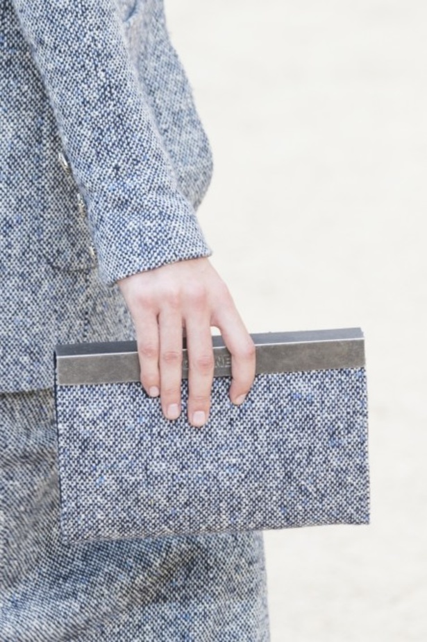 عرض Chanel لخريف وشتاء 2017 للأزياء الراقية !