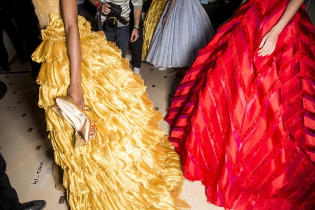 مجموعة Guo Pei للأزياء الفاخرة لخريف وشتاء ٢٠١٧/ ٢٠١٨ !