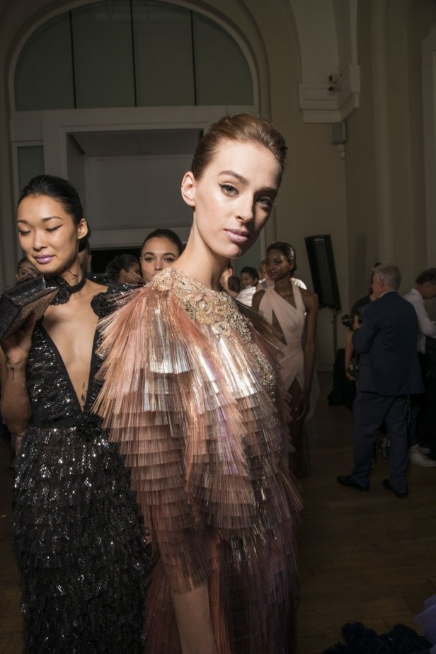 مجموعة Ralph & Russo من الألبسة الفاخرة لخريف وشتاء 2017