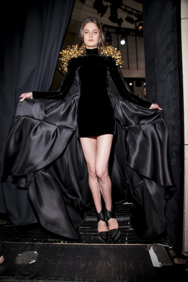 مجموعة Stephane Rolland  للألبسة الفاخرة في باريس