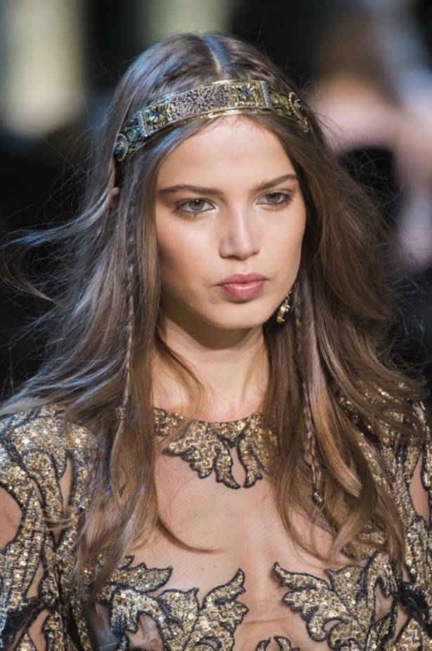 مجموعة ايلي صعب الملكية ضمن أسبوع الموضة في باريس 