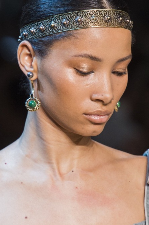 مجموعة ايلي صعب الملكية ضمن أسبوع الموضة في باريس 