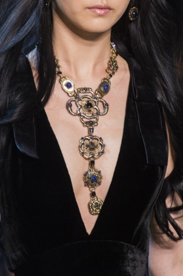 مجموعة ايلي صعب الملكية ضمن أسبوع الموضة في باريس 