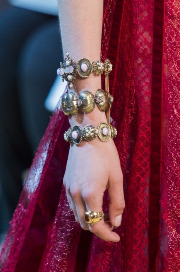 مجموعة ايلي صعب الملكية ضمن أسبوع الموضة في باريس 