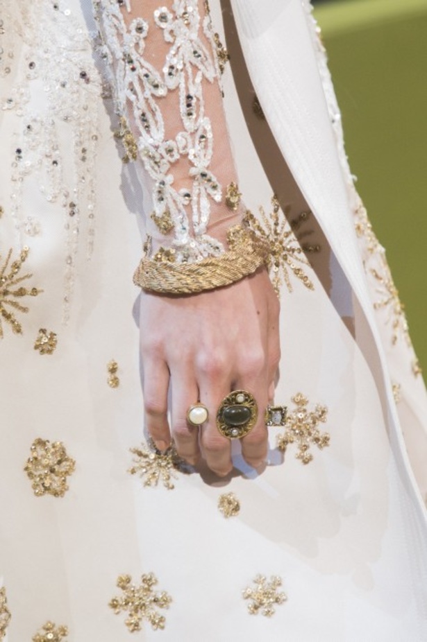 مجموعة ايلي صعب الملكية ضمن أسبوع الموضة في باريس 