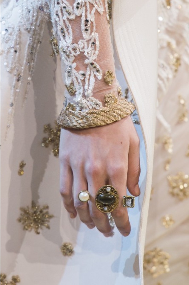 مجموعة ايلي صعب الملكية ضمن أسبوع الموضة في باريس 